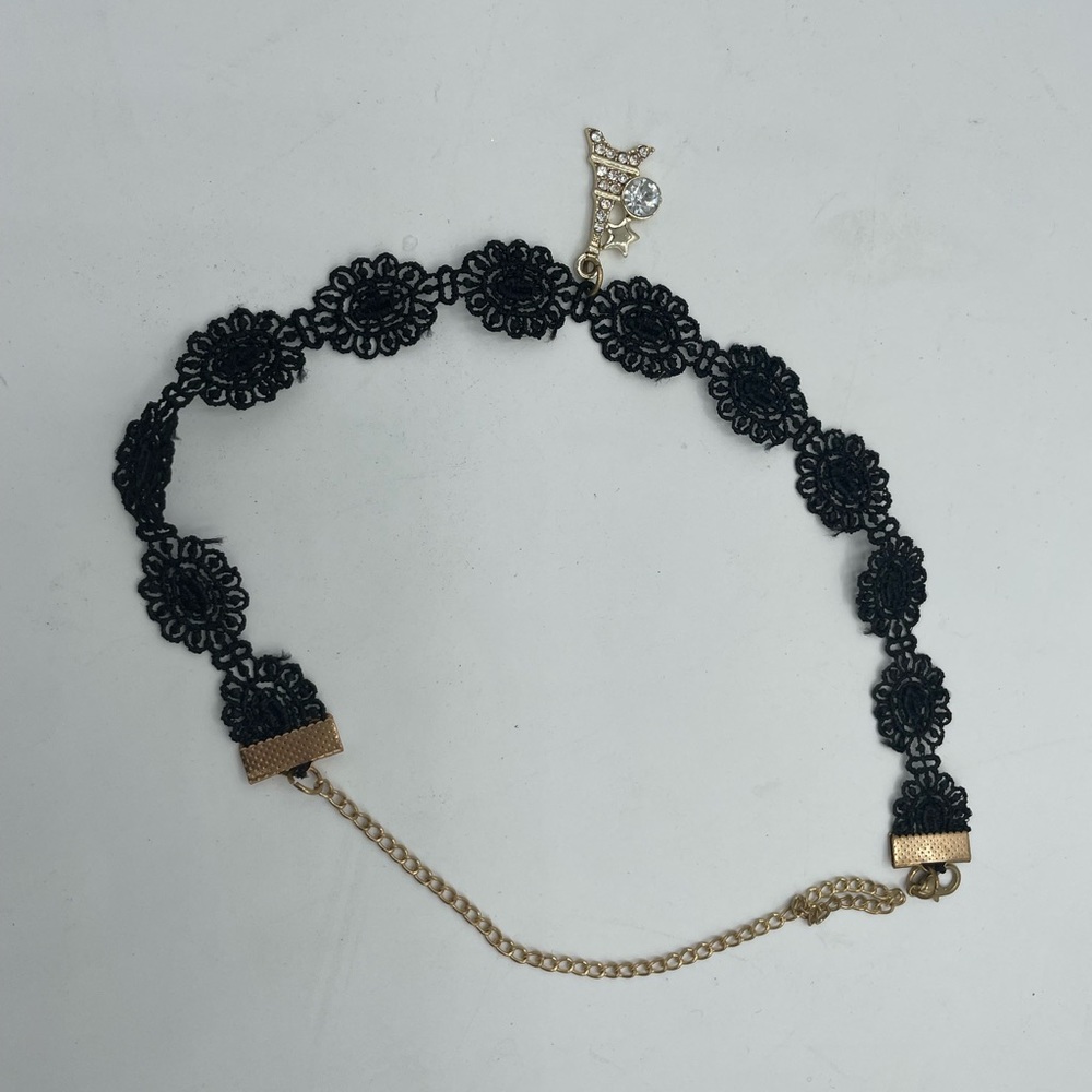 Choker black net Eiffel tower Paris